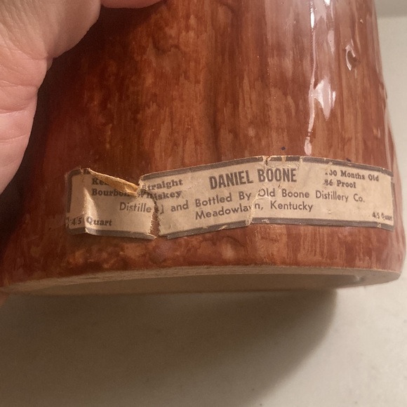 Daniel Boone Liquor Decanter, Made in Japan, 10" Tall - Picture 4 of 7